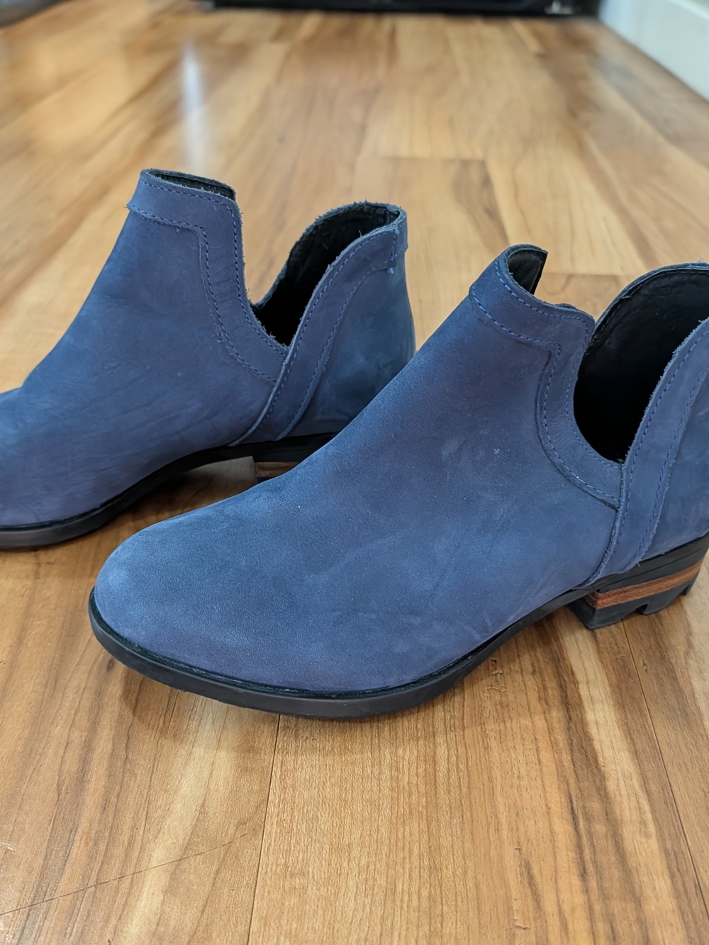 Sorel Navy Suede Ankle Booties Size 6 1/2